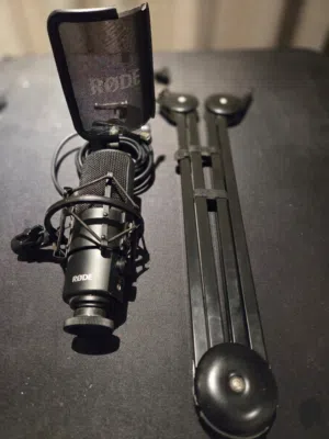 FOR SALE: RODE Microphone & Stand Full Set