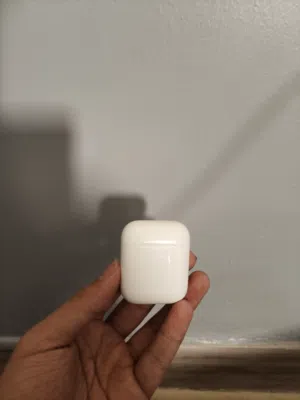 APPLE AIR PODS 2ndgeneration selling as parts not working but charging
