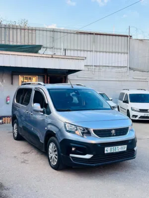 بيجو رفتر 7 ركاب