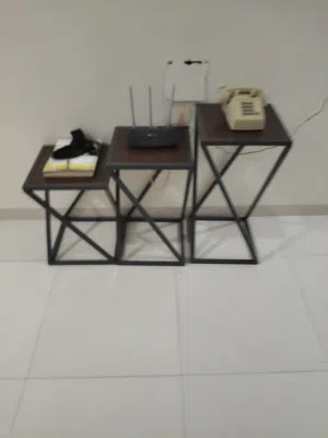 طاولات جانبية للبيع كونسول