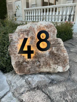 ارقام منازل مضيئه