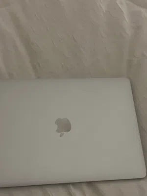 MacBook Pro 13 2020 i7 / 32GB RAM / 512GB SSD بحالة ممتازة