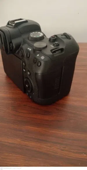 Body canon R6 Mark 1 البودى حاله زيرو معاها كل المشتملات الاصليه متاح بيع