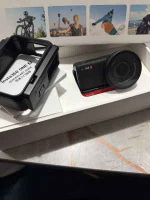 للبيع  Insta360 one r