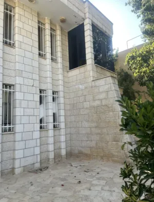 More than 6 bedrooms . Semi Furnished0