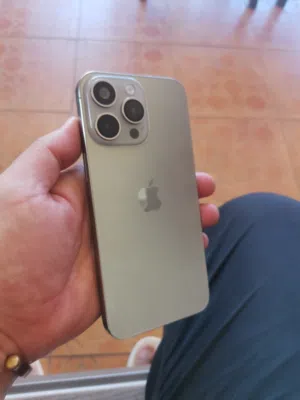 Iphone 15 pro max hay copie 1er calite top