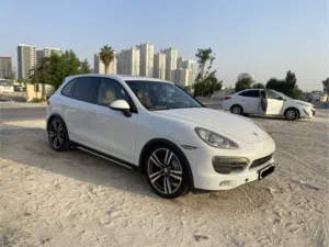 PORSCHE  CAYENNE S 2012 GCC