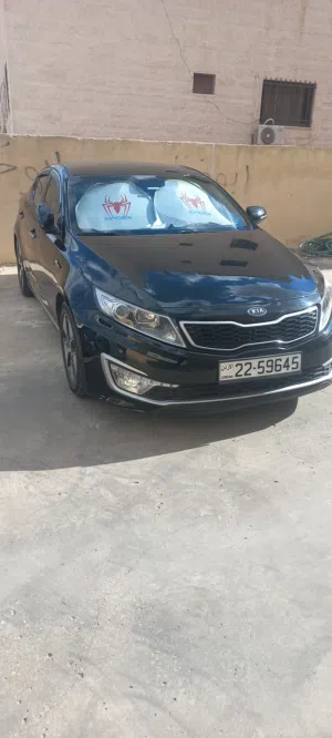 للبيع سيارة kia optima k5 2013