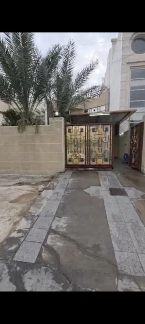 اليرموك بيت كلاسيك للبيع موقع مميز مساحة 320 متر