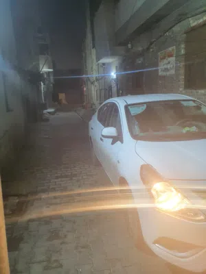 نيسان صني هندي مديل 25 ماشي 11 الف اكو خسفه باب خلفي باقي مكفول