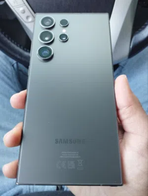 للبيع Samsung S24 Ultra 512GB النسخة العالمية شريحتين استخدام خفيف قابل لتفاوض