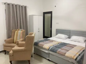 غرف فى عامرات للايجار اليومى وساعات و الاسبوعى فردى و rooms for daily rent in al ameratمزدوج