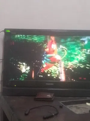 شاشه توشيبا 30 بوصه ب 25 دينار