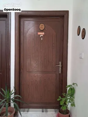 93 m2 4 Bedrooms Apartments for Sale in Zarqa Al Sukhneh
