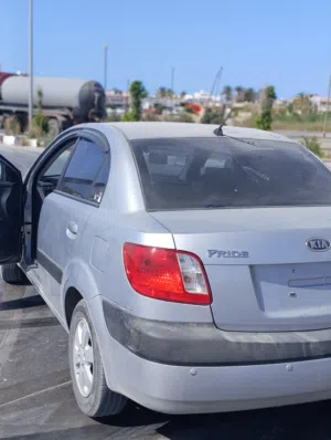 كيا برايد خاليه من جميع العيوب