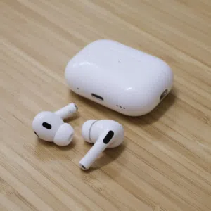 سماعات ايفون الاصلية الجيل الثاني شبه جديد__  استعمال شهر فقط   Apple AirPods Pro //2nd Generation