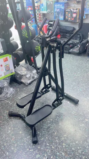 الغزال الطائر متعدد الوظائف – تمرين شامل للبطن والذراعين والخصر بدون ضغط على الركبة