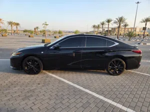 Used Lexus ES in Muscat
