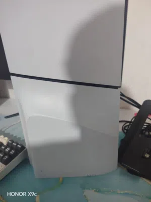 بلي 5 نضافة 100/100 اخو جديد استعمال شهر اقره الوصف والملحقات