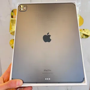 iPad Pro 13-inch (M4) 256G - 98% WiFi + Calluler