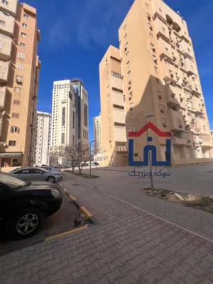 شقتين. لبيع. دات. العماد. امام. المعرض. نظام. ديلكس. دورين.  لبيع