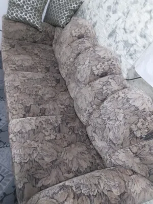 كنب للبيع مستعمل