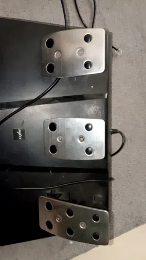 PXN V9 Racing Wheel الدركسيون والبيدالات شغّالين ممتاز القير (الشيفتر) سعر قابل للتفاوض