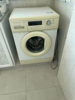 غسالة ملابس.،، ،،  بسعر مغرري .....