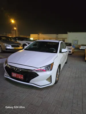 Sedan Hyundai in Muscat