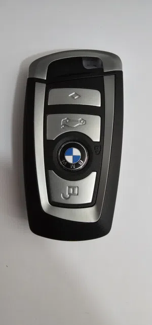 مفتاح BMW جديد غير مبرمج و غير مخروط