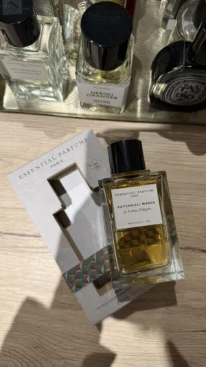 Essential Parfums patchouli mania 100ml slightly used باتشولي مانيا إيسينشال بارفامز استخدام بسيط