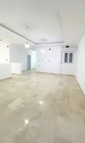 شقة في مجمع سكني جديد