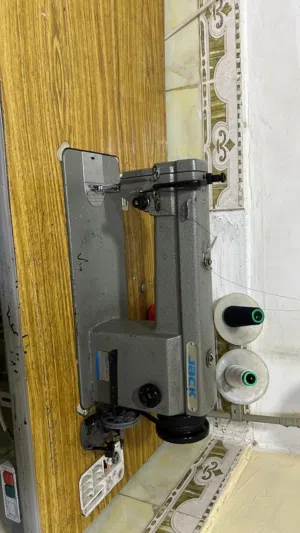 مكينة خياطة درجة اولى نظيفة