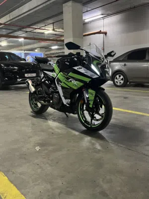 دراجه KTM 390 موديل 2022.