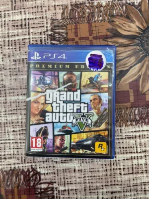 قراند 5 GTA5 سعر25 سيدي CD GTA 5  PS4  جي تي اي 5 بلايستيشن 4 مستعمل فقط شهرين  اقراء الوصف