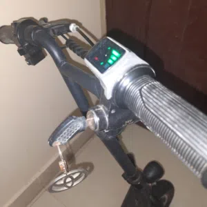 سكوتر كهربائي بحالة ممتازة شوف الوصف