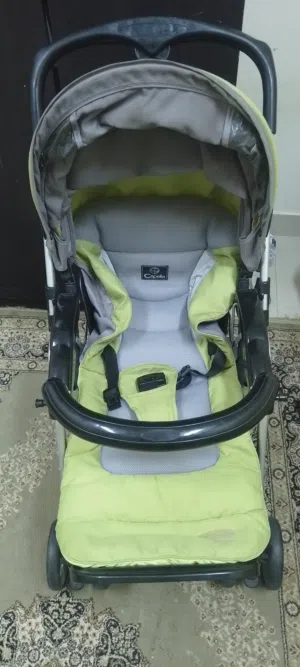 سياره للطفال من شركة capella مريحه للاطفال وفي حالة ممتاز  A comfortable children's car