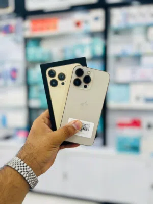 Apple iPhone 13 Pro 256GB in Muscat / Used