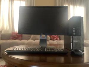 للبيع كمبيوتر Dell مع شاشة dell هيدروليك