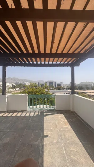 شقه غرفتين وصاله للايجار في شاطئ القرم/Flat 2BHK For Rent In Satti Qurm