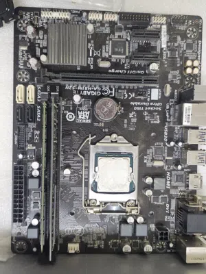 كرت 1650 معالج i7 4790 رام ddr3 مذر بورد للبيع السعر 90 ريال قابل للتفاوض