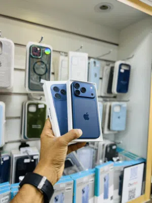 Iphone 17 pro 256 blue 100% battery like new condition