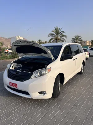 Used Toyota Sienna in Muscat