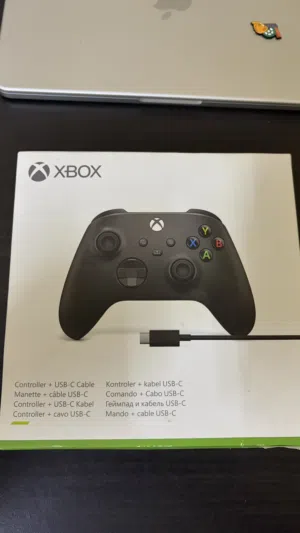 كنترول XBOX بحاله ممتازه