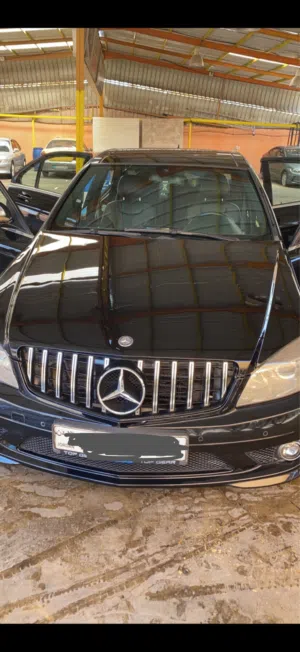 مرسيدس c200 2008 بانورما AMG kit للبيع