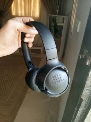 سماعات JBL