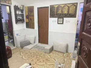 مطلوب شاب غير مدخن ومحترم