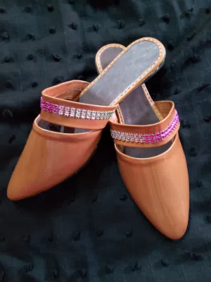 شباشب قطع مقاسات 37/38/39/40/اشكال والوان