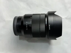 عدسة لكاميرات سوني