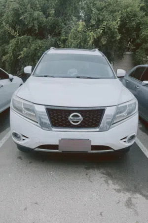 Used Nissan Pathfinder in Al Ain